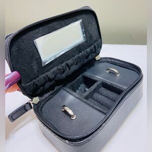 BCBGMAXAZRIA Jewelry Travel Case Zip Organizer Faux Leather Black 5.5x3 Earrings